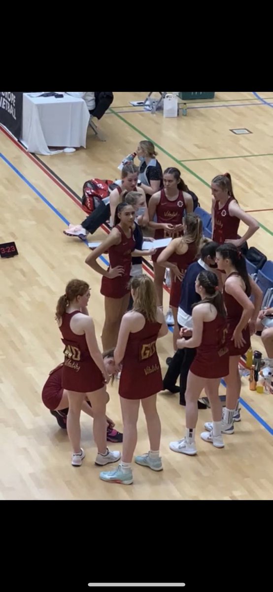 txri_fisher's tweet photo. So honoured to have gotten my first cap with these girls! Was such an amazing experience and proud to wear the red dress 🏴󠁧󠁢󠁥󠁮󠁧󠁿🌹🌹⁦@EnglandNetball⁩ https://t.co/f3TjXWaTXe