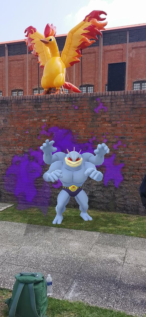 goldenRoyb's tweet photo. En el pokémon go tour 2022 @7ElevenMexico #GO7Eleven https://t.co/xcsBpPZflg