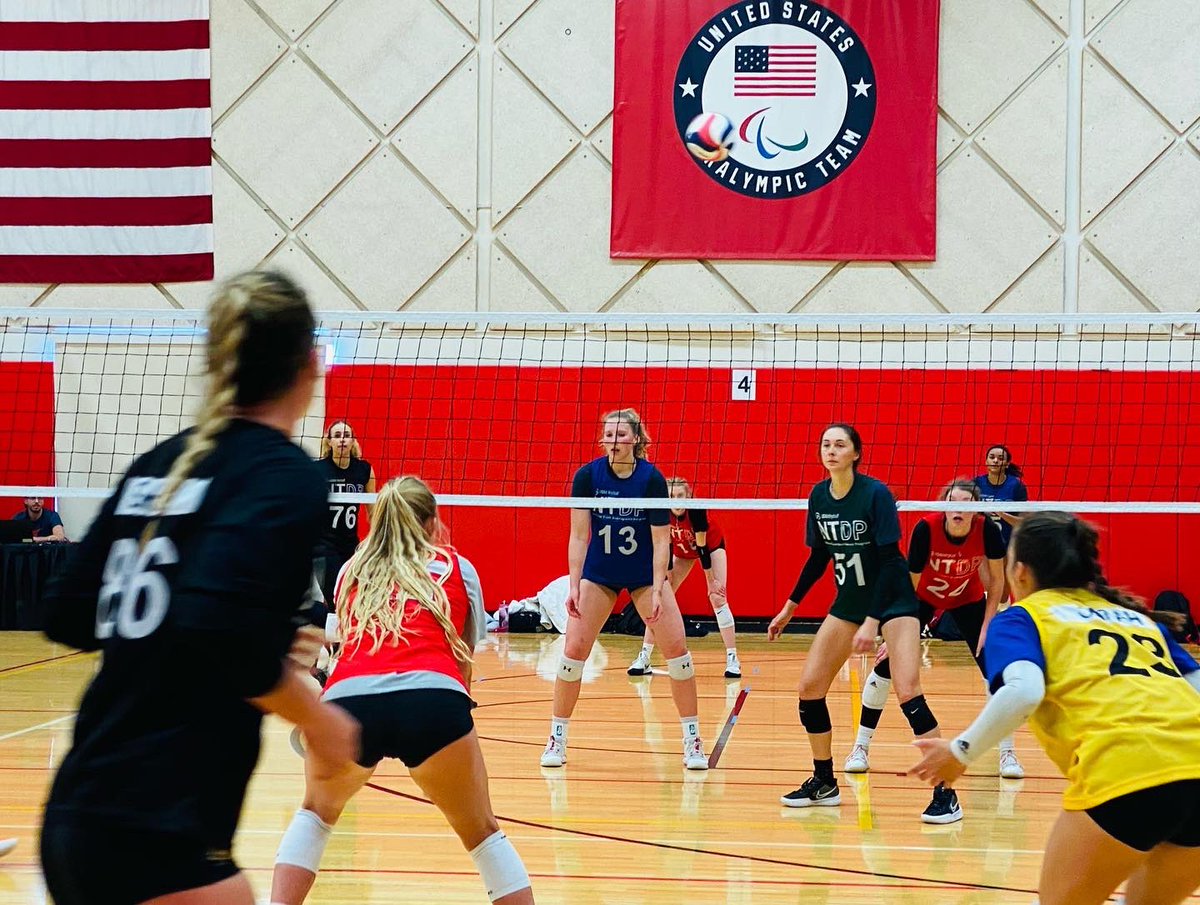 CoachLauniere's tweet photo. #Utes representing #UteStrong at the @usavolleyball #WNTOP https://t.co/atOPFkD571