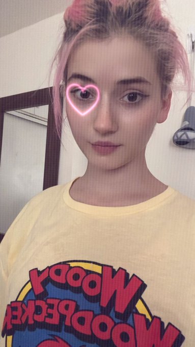 Unas ganas de comer helado de limon🍋 https://t.co/uQT2fDj793