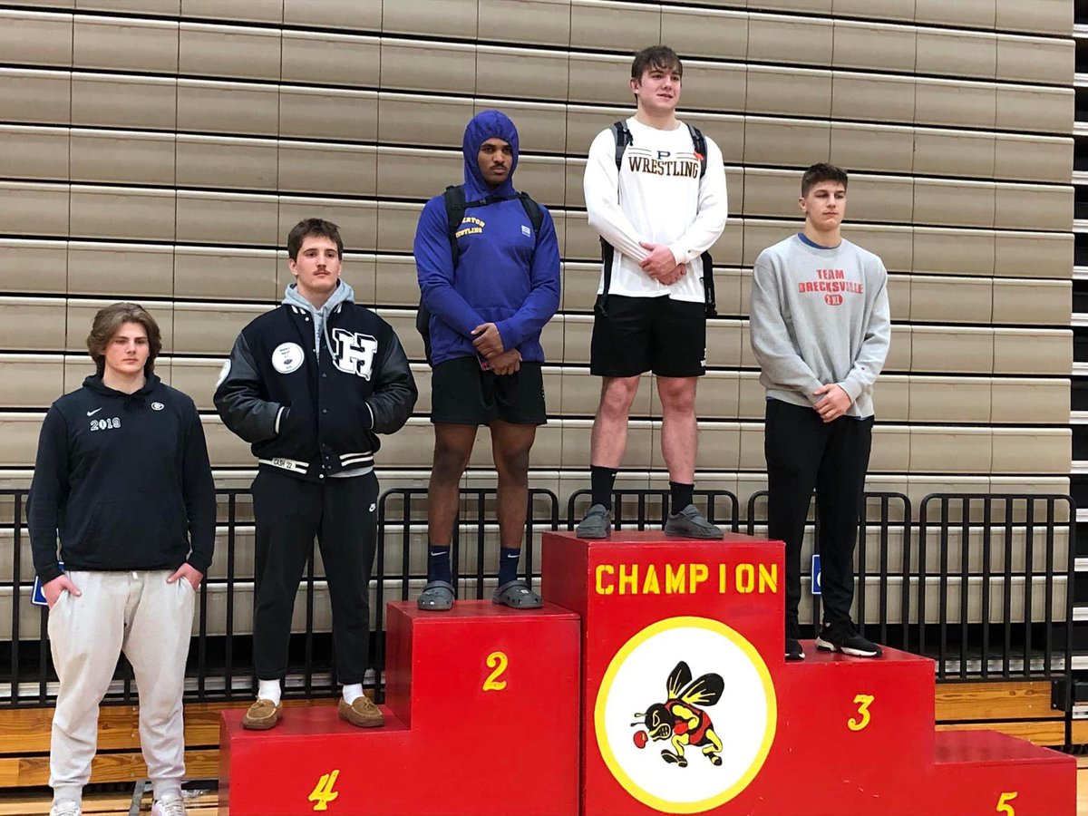 StarkMediaTeam's tweet photo. More Stark Co. Wrestlers takin the Podium…Shout out to @LoganShephard of @PerryAthletics for the 215 Lb. Sectional Title          #StarkMedia 🤼‍♂️ 🥇                                 Photo 📸 Cred. @rachelcatherine https://t.co/S0KX9z9qRL