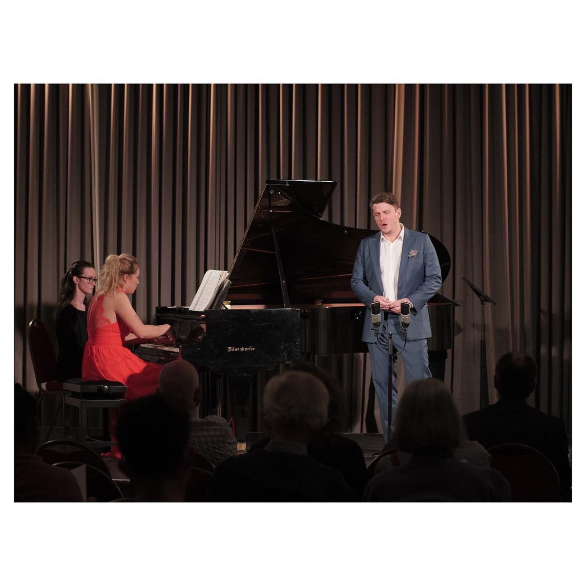 SongEasel tweet media