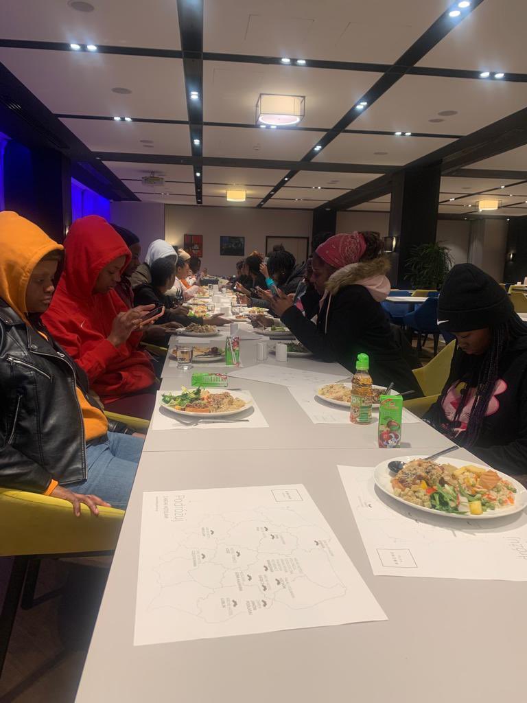 LukwesaBurak's tweet photo. Zambian students safe in Warsaw… busy texting home I reckon! ❤️ 
#Zambia #Ukraine #Poland #ZambiansinUkraine #AfricansinUkraine https://t.co/zMdWKA90qq