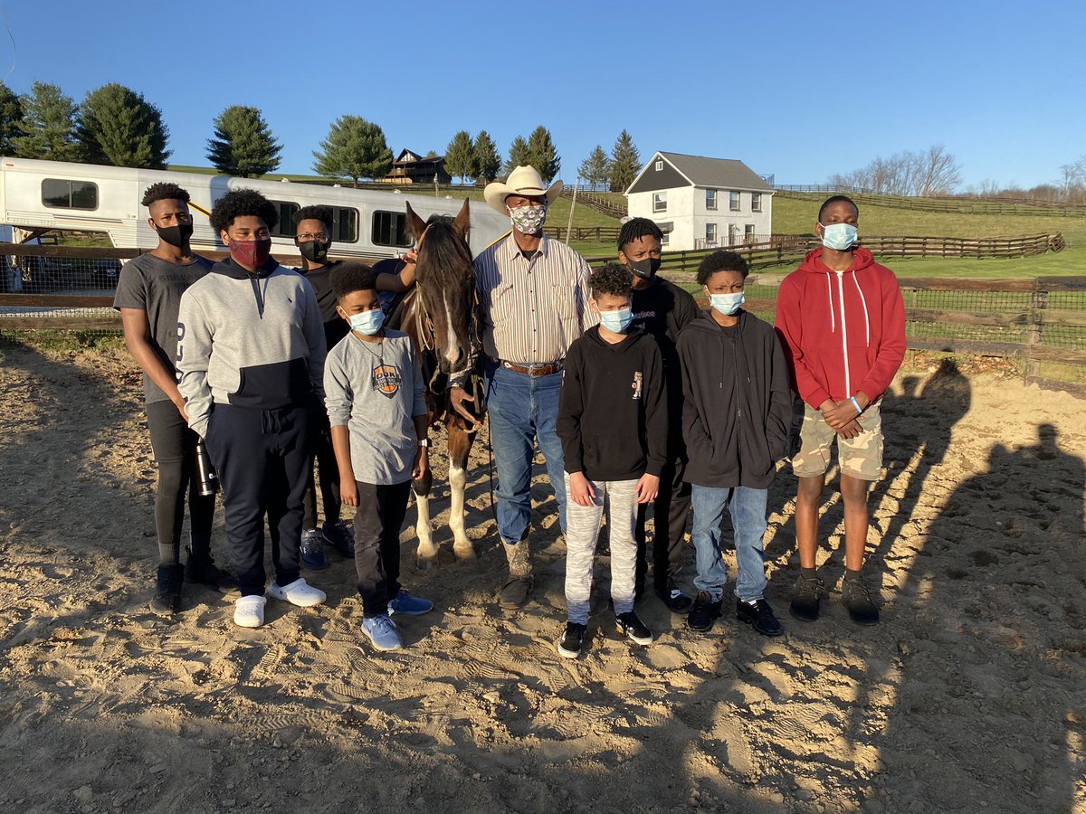 MelBlountYLI's tweet photo. A place that takes pride in building the next generation of horseman, through the @melblountyli Equestrian program.
.
Respect, responsibility, and reward of animals. #MBYLI #EquineProgram https://t.co/Y0ivQbcLVr