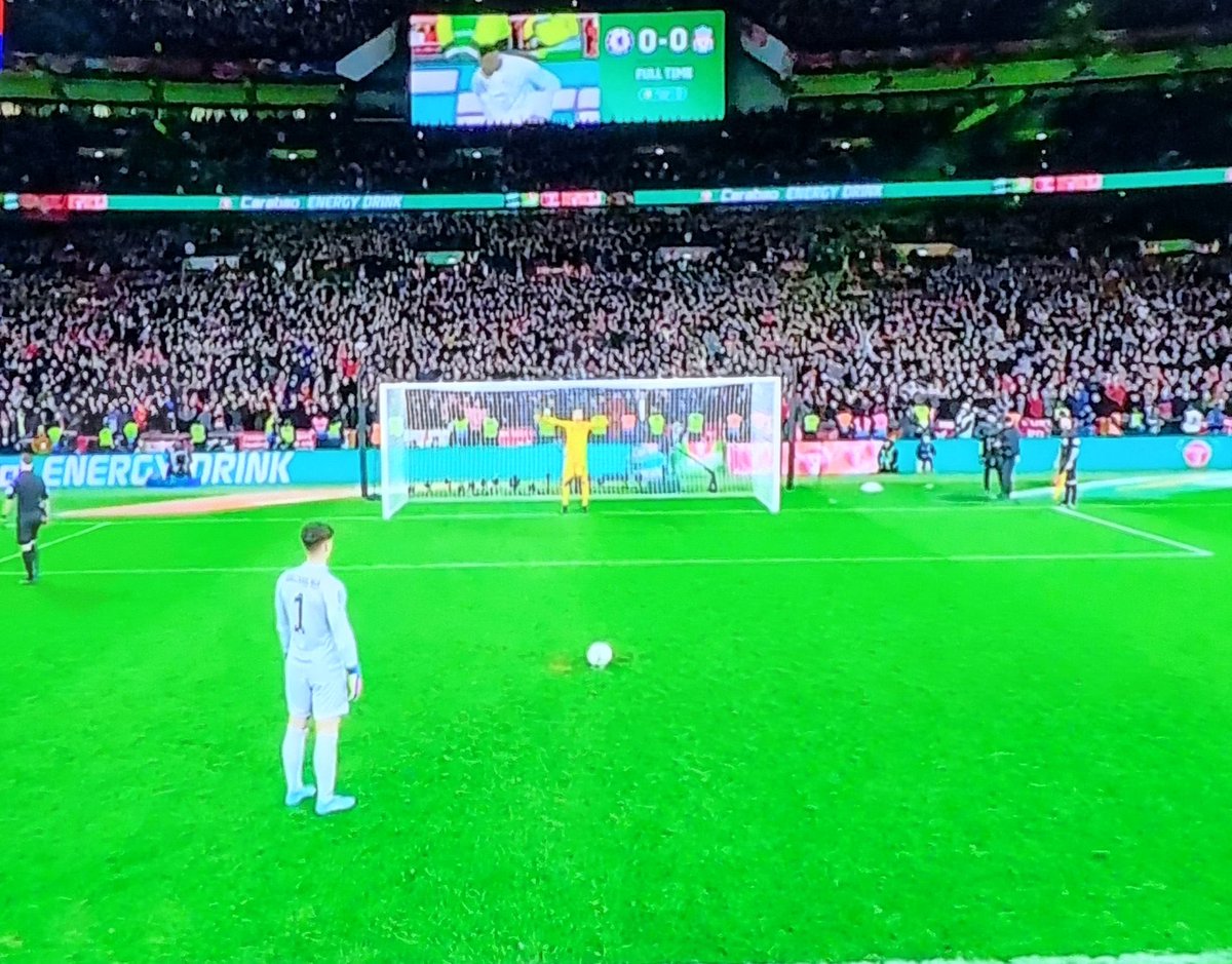 football images that precede unfortunate events (@cursedfootball) on Twitter photo 