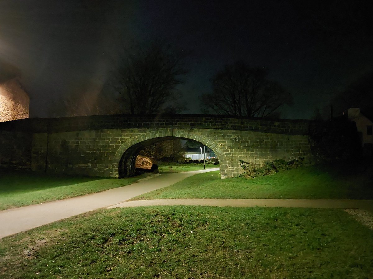 Hike1000miles's tweet photo. Sunday run, and the town looks abandoned 🌃😃🏃‍♂️
#getoffthechair #run #running #night #city #urban #Street #abandoned #dark #cityrun #urbanrun #photography #Sunday #ghosttown #ghost #exercise #Bridge #architecture https://t.co/jSEY3LHTCz