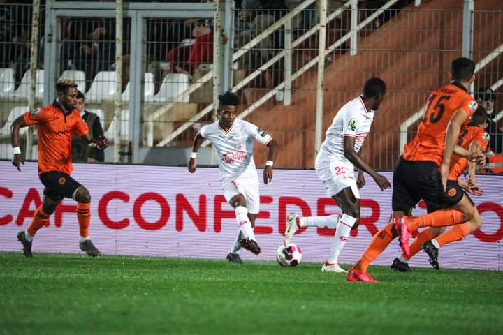 Simba_Na_Yanga's tweet photo. Kipindi cha kwanza🎯
Mapambano bado yanaendelea
.....⚽🏃

#CheeflonSports🔥
#Wataniwajadi🎭 https://t.co/KtmUb7bIGq