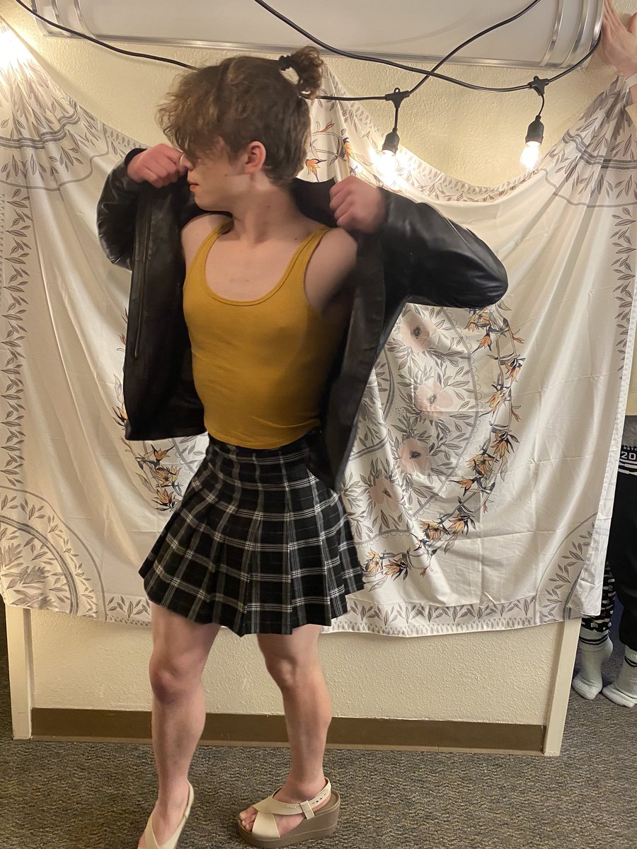 le funny tweet media