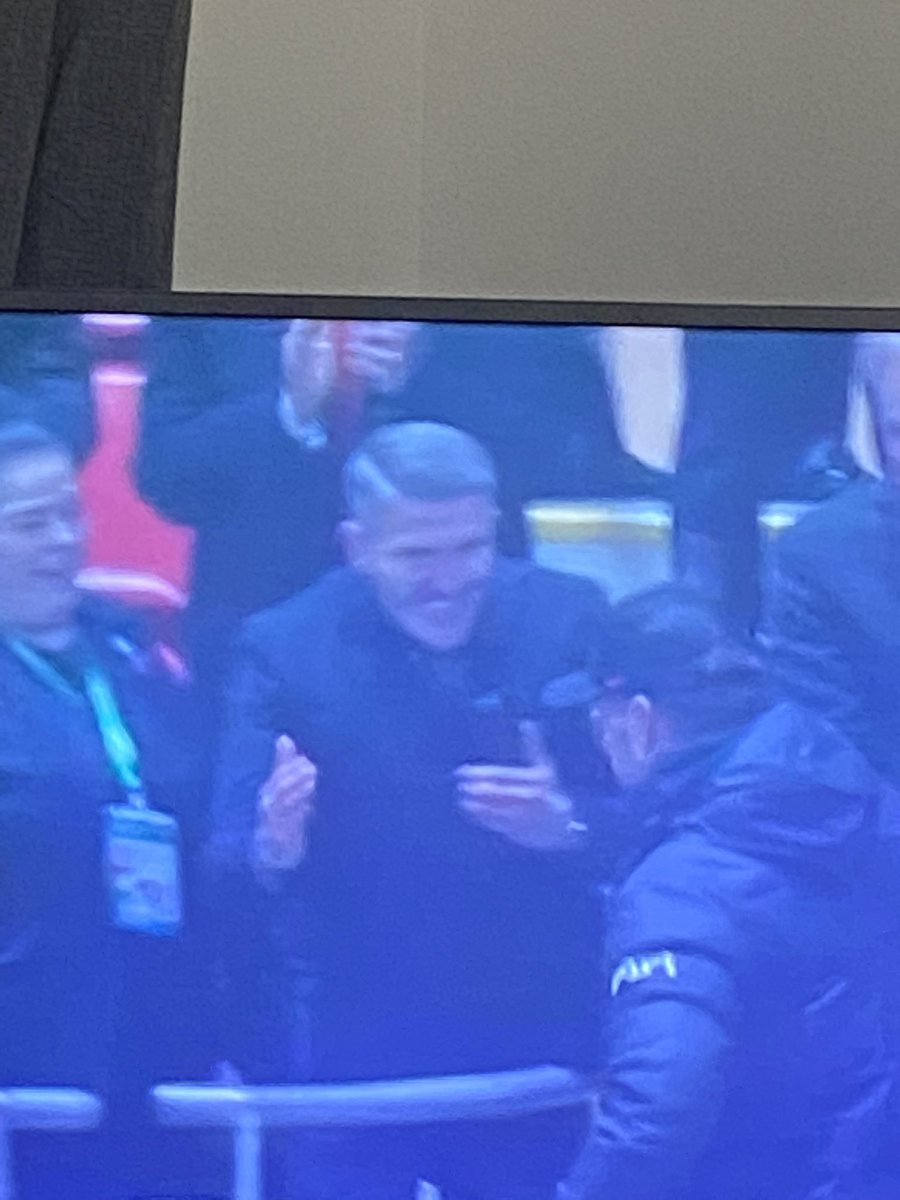 dougie_fresh's tweet photo. The best manager in the world celebrating with Juergen Klopp. #pnefc https://t.co/MZf4vgoWKG