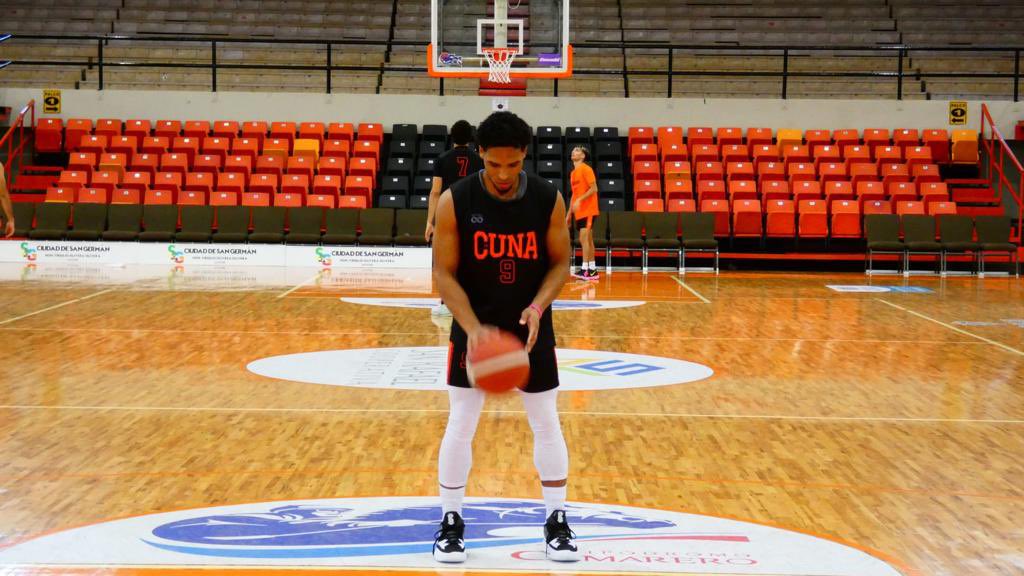 SuperProLLC's tweet photo. #BSN 2019 BSN Draftee Glenn Sanabria 5’11 PG is at @atleticosbsn Training Camp trying to earn a spot for their Season opening night Roster 🔥🏀👌🏻 https://t.co/nGSTXPS1Cv