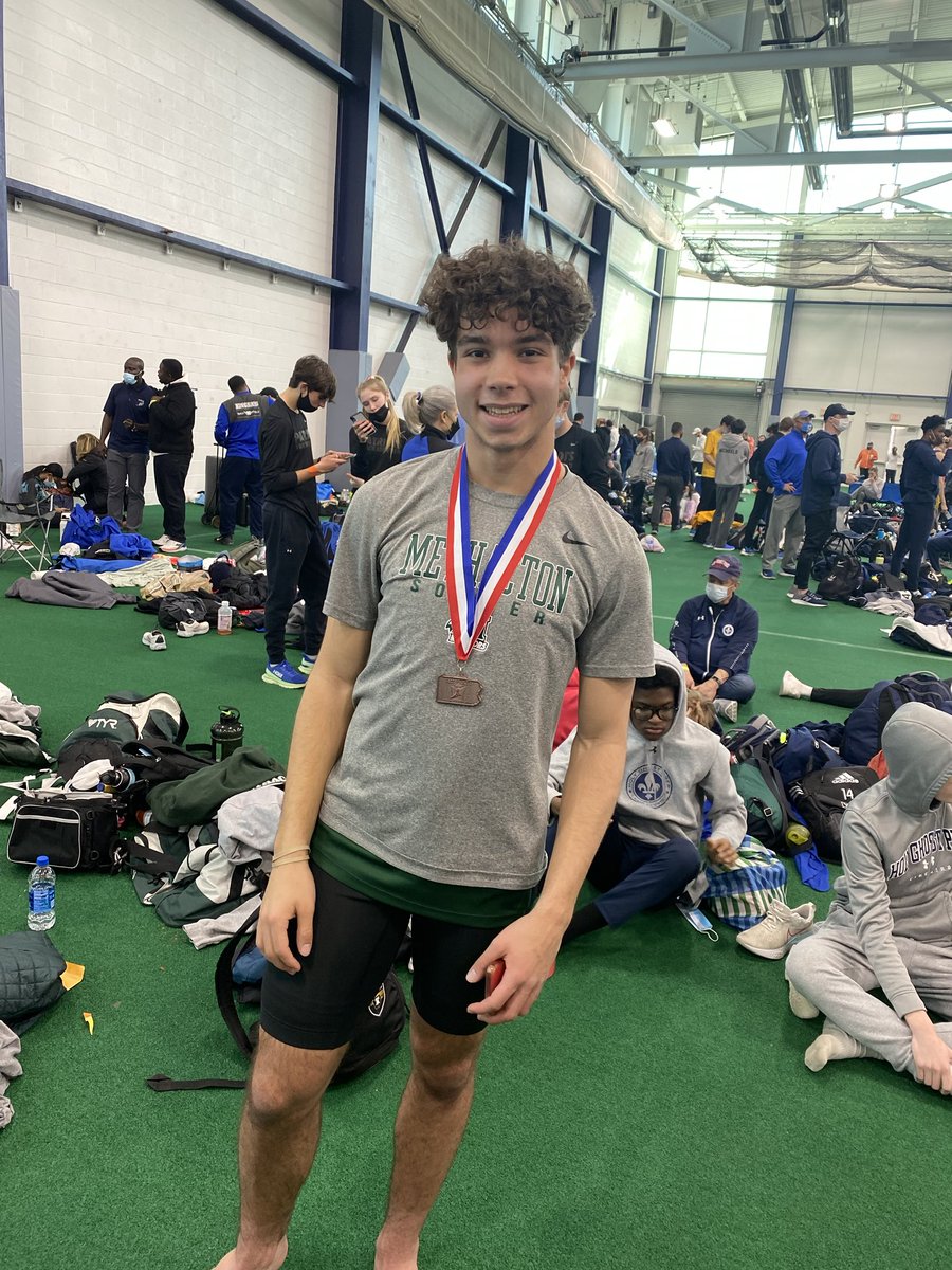 Boys Indoor Track- Zach Willen finishes 7th overall. Go Warriors!