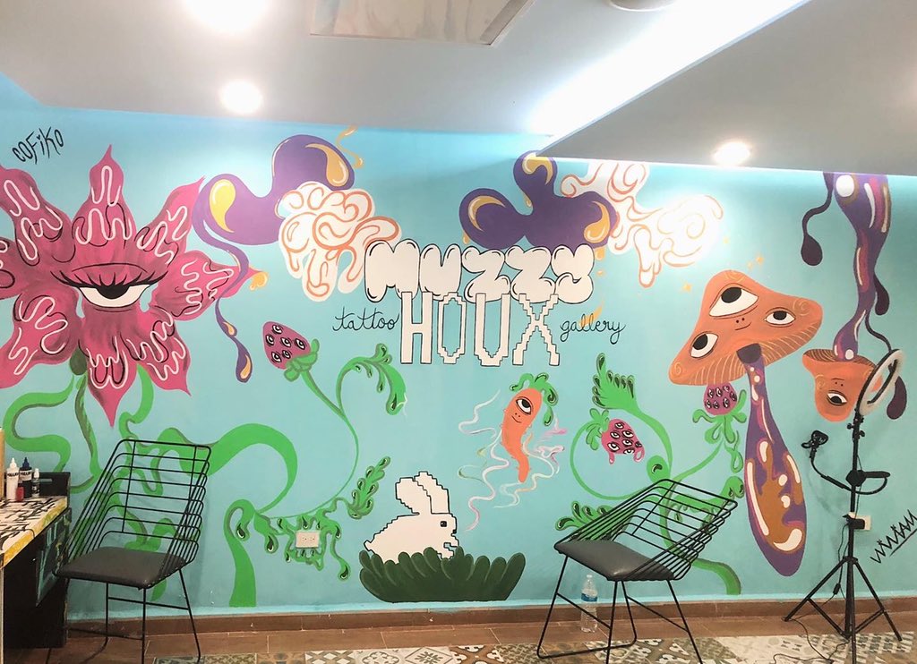 sofiacofinoo's tweet photo. súper feliz con el resultado del mural que hicimos @ vivi (no se su user de tw:c) y yo para estudio de tatuajes en barrio antiguo ✨💖 https://t.co/FmQ5KrLvHz