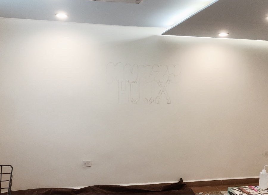 sofiacofinoo's tweet photo. súper feliz con el resultado del mural que hicimos @ vivi (no se su user de tw:c) y yo para estudio de tatuajes en barrio antiguo ✨💖 https://t.co/FmQ5KrLvHz