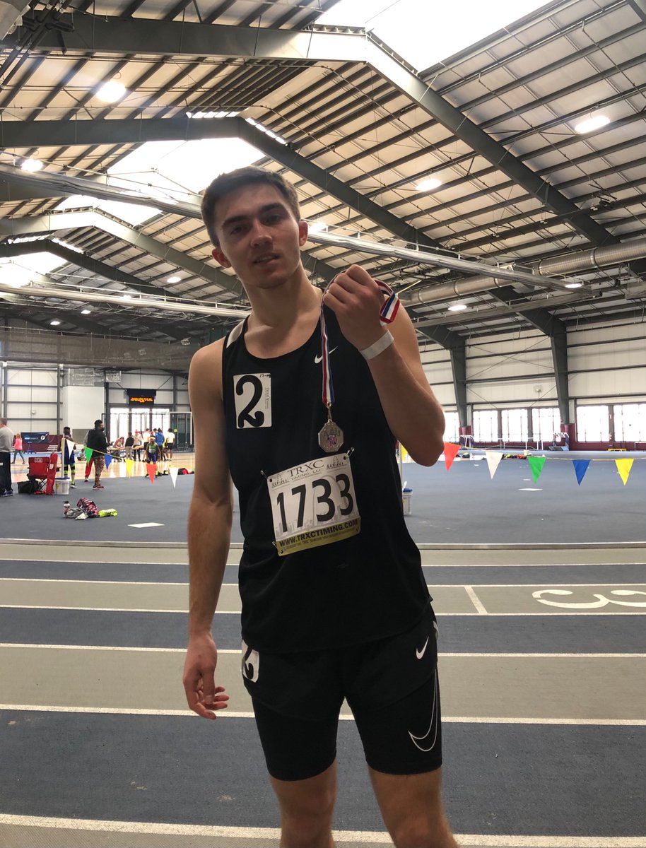 JimMann44902810's tweet photo. 2:06 800m in my final tune up of the indoor season!! Pretty happy with where I’m at to start the outdoor season! Outdoor track begins tomorrow. #Time2GetSerious #HawksTrack @HillsboroTrack @HillsboroXC https://t.co/69IPhS4SPV