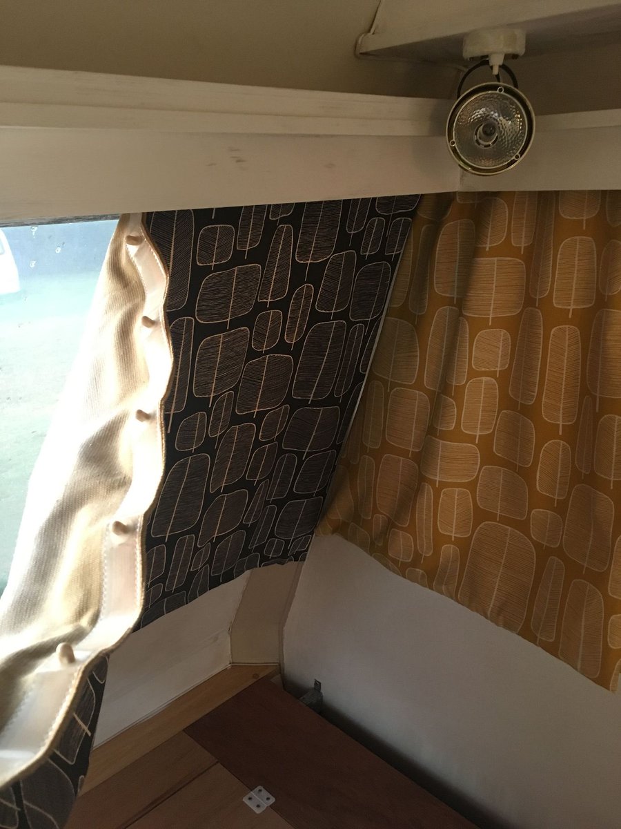 SortingOutSpace's tweet photo. My easy caravan curtain reupholstery tutorial has just been uploaded to @YouTube folks. No sewing required! #YouTube #reupholstery #Caravan #makeover #curtains https://t.co/vlc1mKhQrw https://t.co/63VYPeKvak