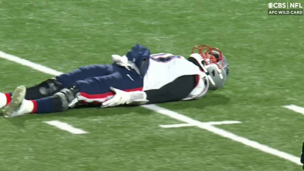 The617_'s tweet photo. Another Sunday with no Patriots football https://t.co/s2hNIoKFT4