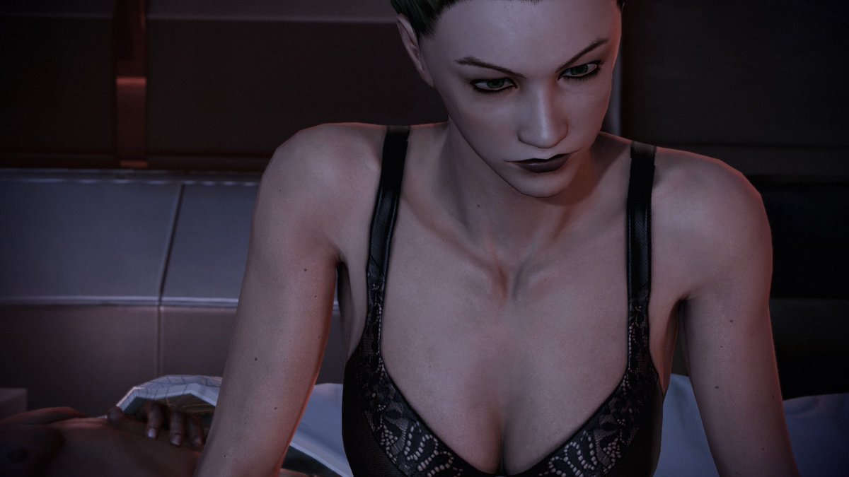 LilacJustice's tweet photo. #SeductiveSunday 😏 https://t.co/oJXWgtrMnc