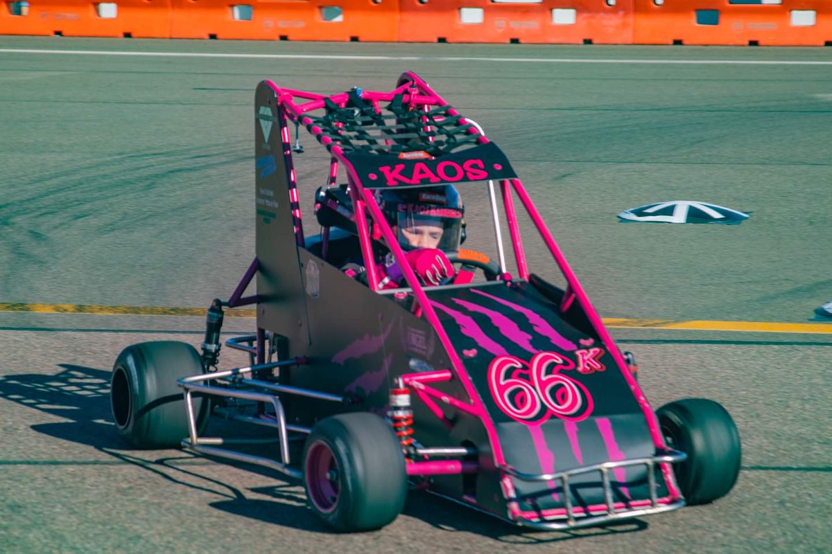 KaosKenzeeRacin's tweet photo. Photos from our win @phoenixraceway 
@di9Designs @StrokerAceKid @ChaseArmy1 @bobmulhausen https://t.co/IqvTOeOkkb