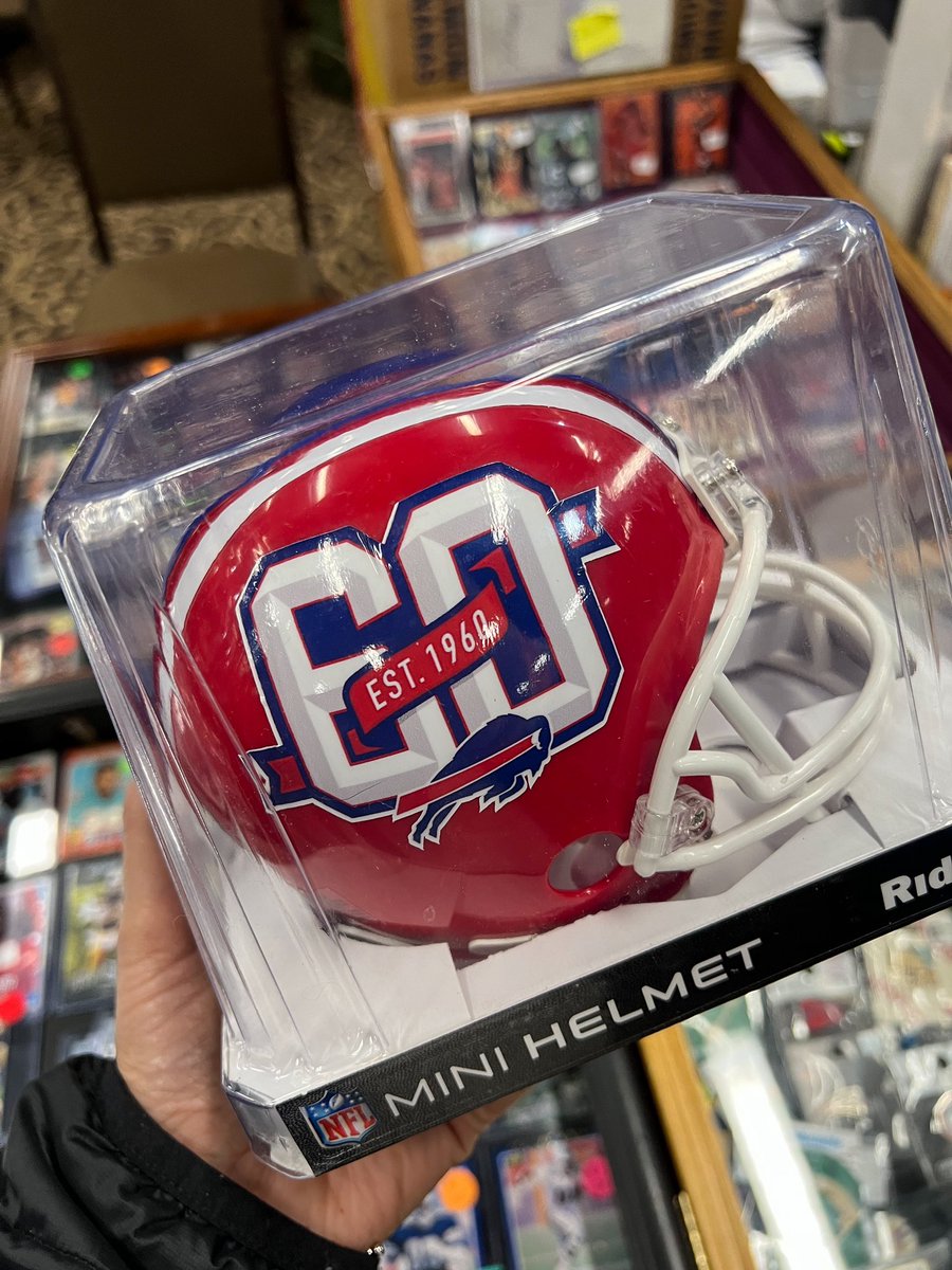StephieKonicki's tweet photo. Newest editions to the collection ๐ฆฌ #legendsandstars https://t.co/jo0UxZ6OLq