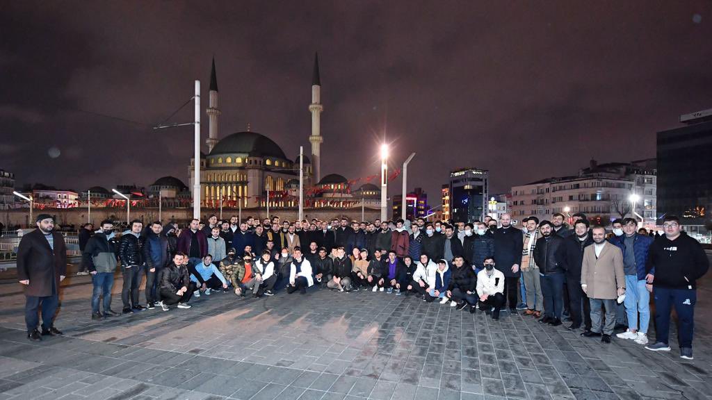 akgencistanbul's tweet photo. 📍 Taksim Camii

Milletimize ve tüm İslam Âlemi'ne hayırlar getirmesi duasıyla #MiraçKandili'miz mübarek olsun. https://t.co/r9VUdQb54R