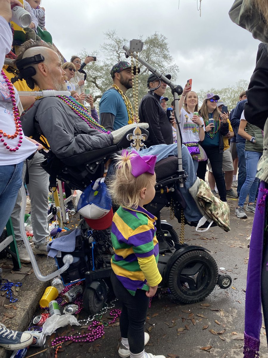 MeganinMOB's tweet photo. Happy Mardi Gras 2022!!#teamgleason  #nowhiteflags https://t.co/b3iVay3Wes