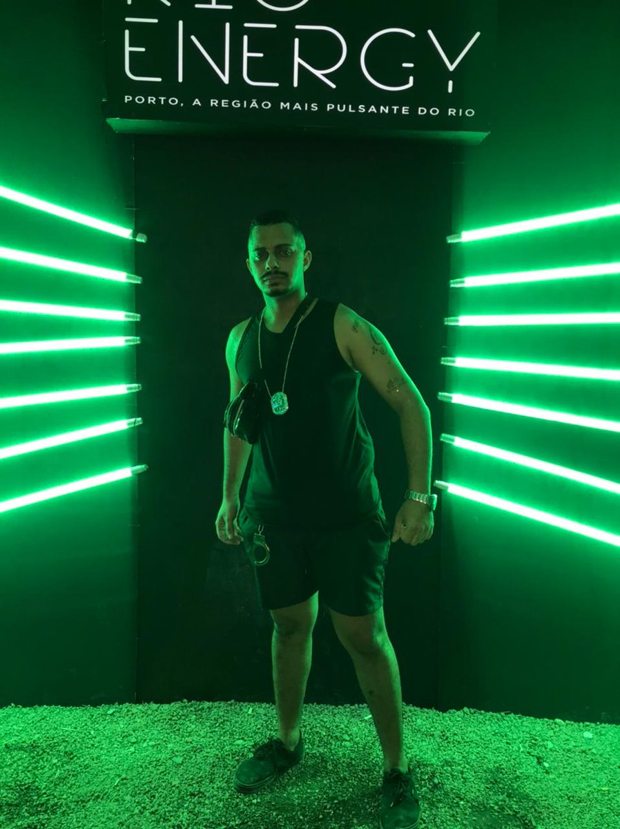 Bcprjsimplicio's tweet image. Postura é tudo😎