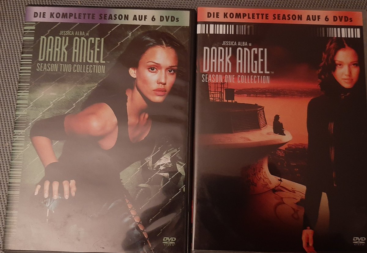 GammelinSandy's tweet photo. Hallo ihr Lieben habe ein super Schnäppchen bei #ebaykleinanzeigen  gefunden
Habe neulich an die #serie #darkangel von @jessicaalba  gedacht und mein Freund hat gesagt schau doch mal bei EbayKleinanzeigen Rhein also vielen Dank dafür @nuclearnightmar 
Freue mich schon das ansehen https://t.co/SvWEeGpkws
