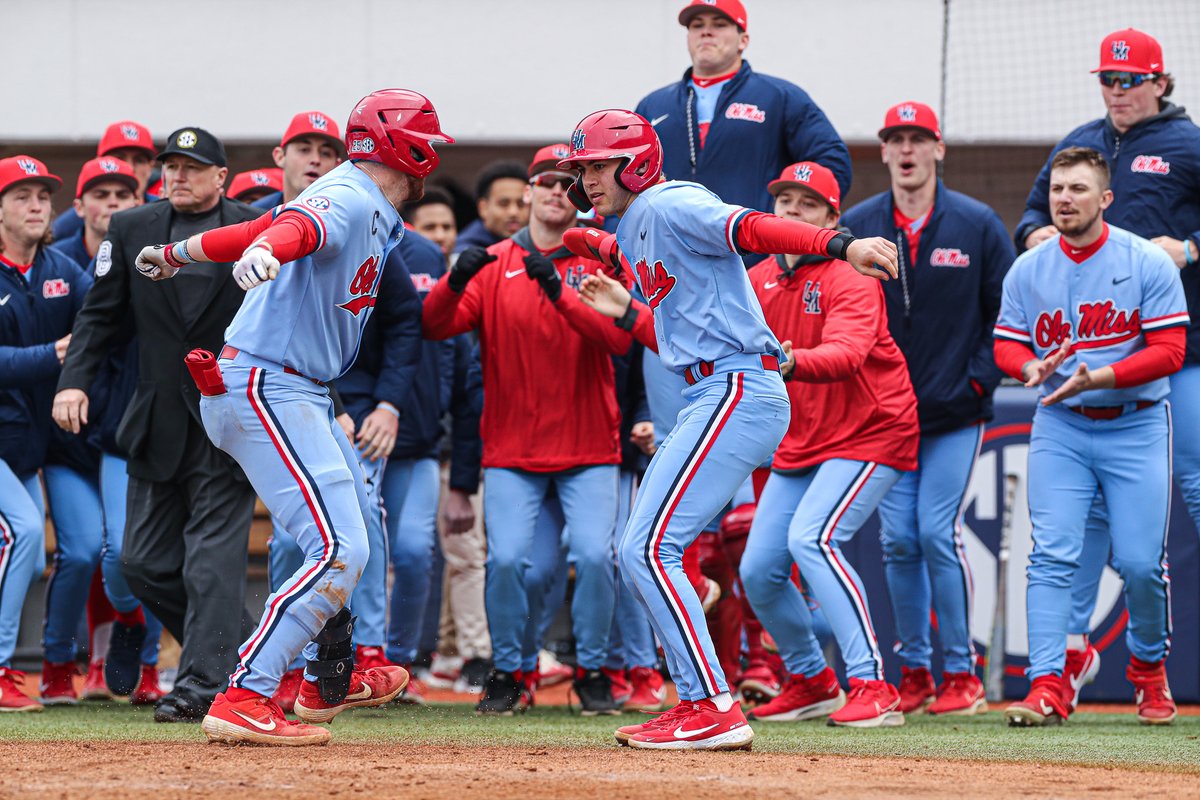 OleMissBSB's tweet photo. Tim did the thing again...

@TimElko | #HottyToddy https://t.co/k0FA783v47