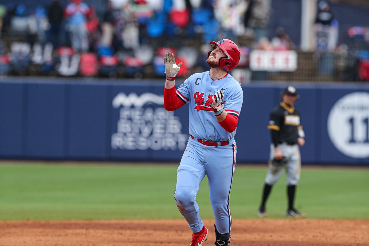 OleMissBSB's tweet photo. Tim did the thing again...

@TimElko | #HottyToddy https://t.co/k0FA783v47