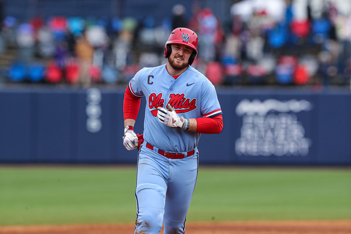 OleMissBSB's tweet photo. Tim did the thing again...

@TimElko | #HottyToddy https://t.co/k0FA783v47