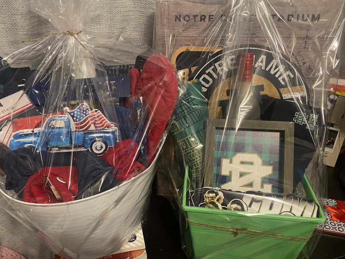 GRENS_Boosters's tweet photo. The Gala is less than a week away! Reserve your space by 3/1! Raffles, silent auction, split the pot. Show your support to the  @GrenAthletics! #WeAreEG #gala https://t.co/kU9K5SAAUa