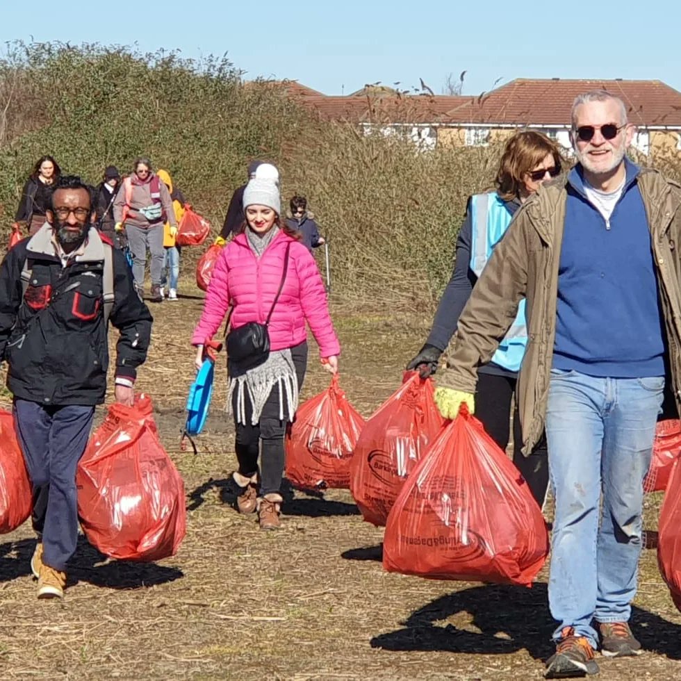 RodingRubbish's tweet photo. @AndrewBoff we agree 💯% "if we work together we can make this Borough better"...

...today showed this; different ages, nationalities, faiths, political-views, abilities. Such an important message, TY Andrew🙏❤

(as is the message "no better preparation for Sunday dinner"🍗🥕) https://t.co/1GRa3Msm9D