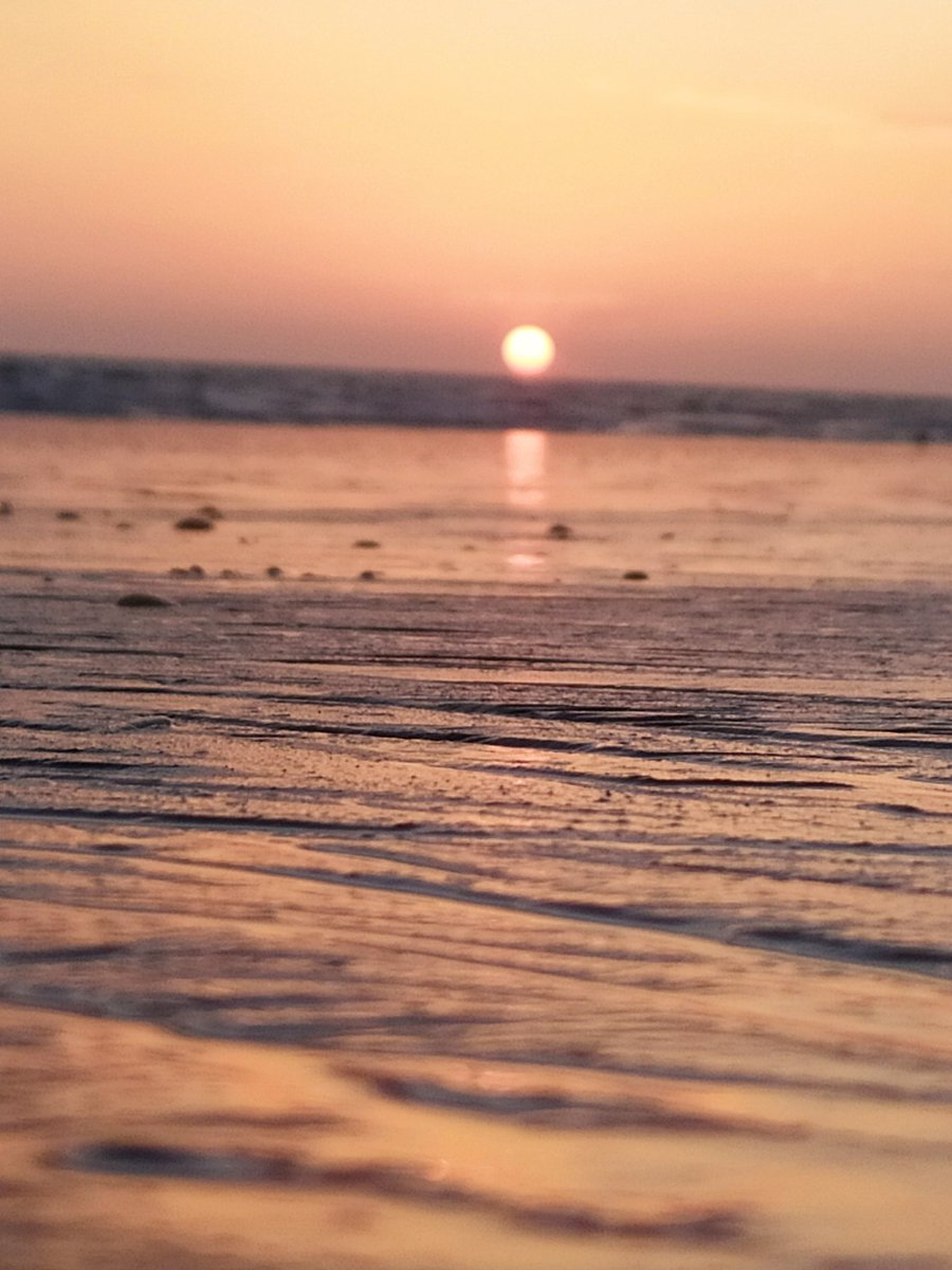 azulponcesa's tweet photo. #puntaumbria #Huelvalaluz #atardecer en el paraiso https://t.co/vCiXqMPJec