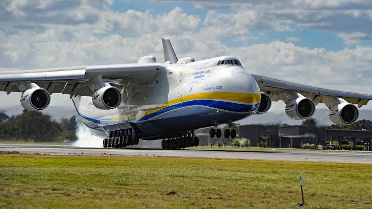 Umer38007's tweet photo. #aviationlovers  #UkraineRussiaWar #aviation #antonov225 It is confirmed that we may not see AN-225 Mriya ever flying again. The one and the only world heaviest and the world largest cargo lifting aircraft is destroyed in the ongoing war. Being aviation lover it broke my heart. https://t.co/LsOGM53gMs
