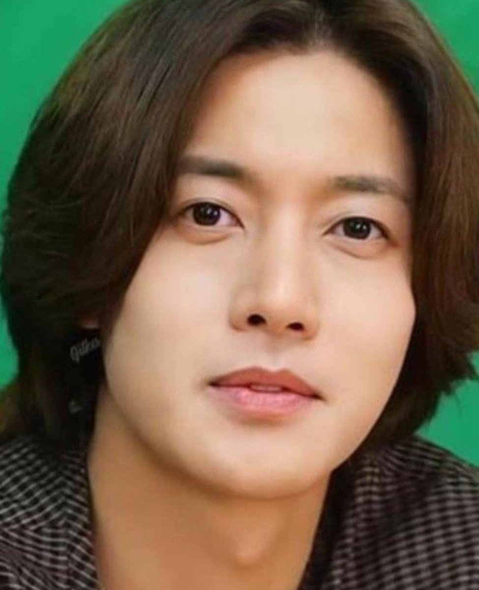 destinichl1's tweet photo. @khj_heneciatwt Great Concert!!! Thank you for allowing us to See &amp; Hear from you. And Congratulations  whomever she is, you Deserve to be Happy💖🎉 We will ALWAYS 💗you no matter what. You are our Prince.😁 https://t.co/kSYf2ZUmvU