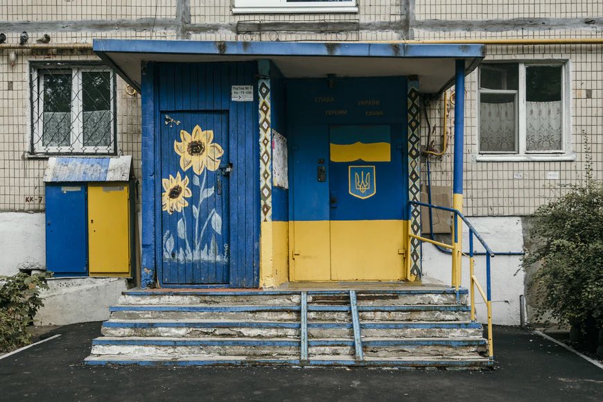 InfluxNewsLive's tweet photo. #Ukraine has agreed to talk with #Russia - Reuters https://t.co/JKJSgnXx6O