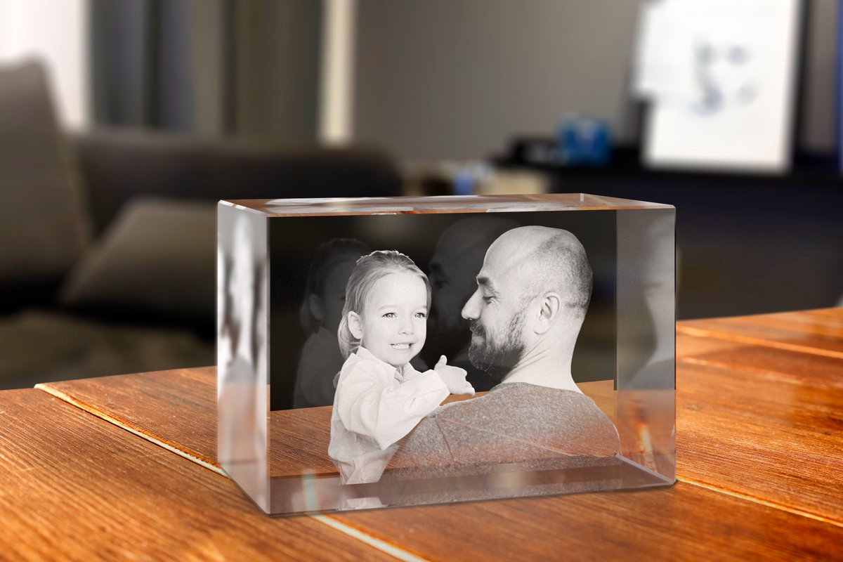 Masterpics_3D's tweet image. Don&apos;t let family photos just sit on your phone! Keep those memories close with timeless decor 💜