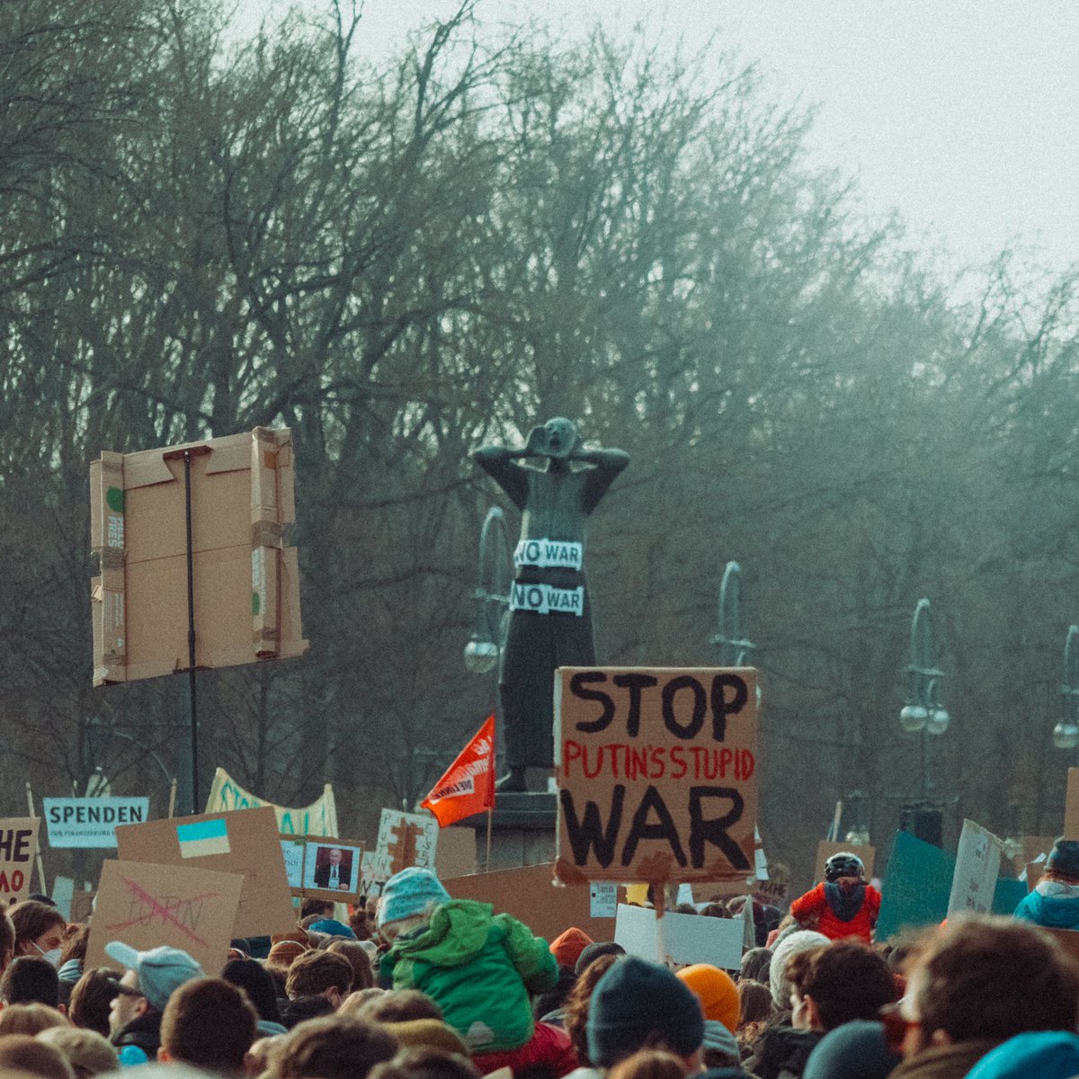 moigonzit's tweet photo. #Berlin #NoWar #NoWarInUkraine https://t.co/2iikn6Db2N