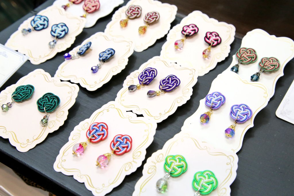 sengoku_zakura's tweet photo. ※ハンドメイド作品ですので、多少の汚れや崩れ等がある場合がございます！ご理解の上、ご購入をお願い致します‼️🙇たくさんの種類がありますので、店頭に並んでいないものもあります‼️ぜひ、店員にお声掛け下さいね🤭
#コスプレイヤーさんと繋がりたい 
#コスプレ女子 #戦国無双 #拡散希望 https://t.co/tMpHcvM0zW