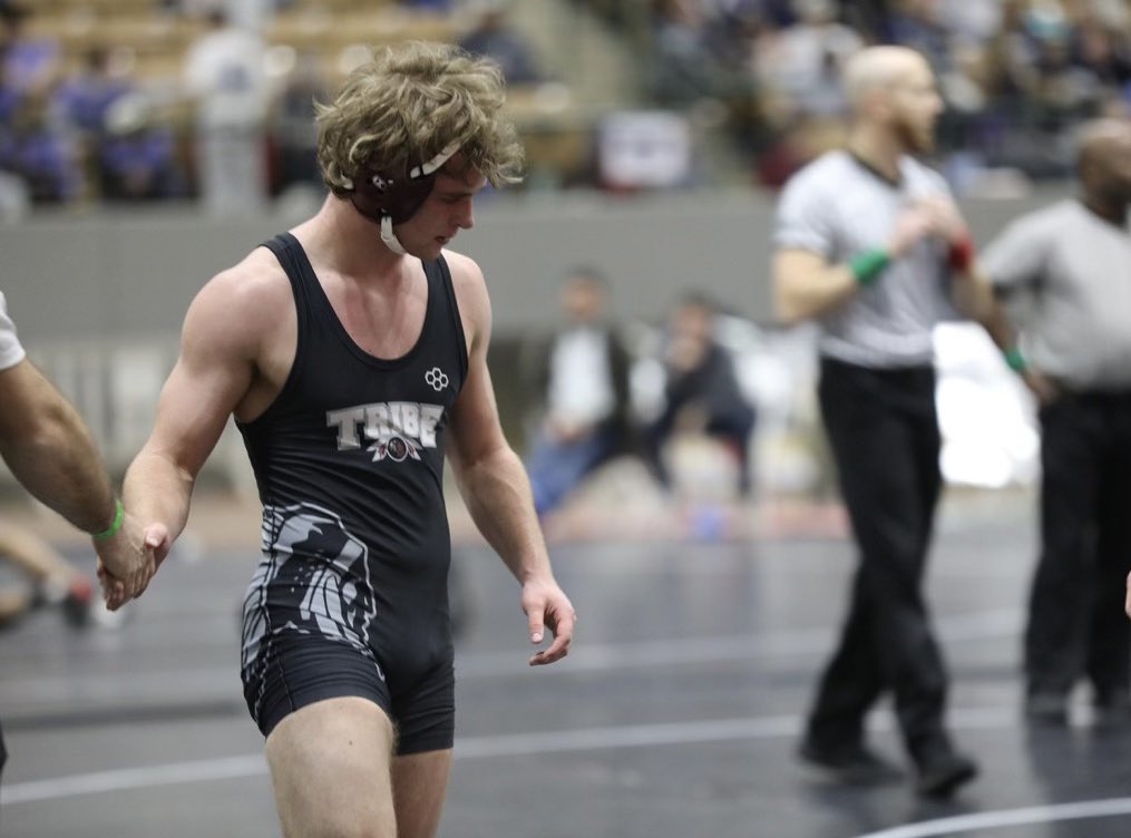 BrettTHarris's tweet photo. The last ever wrestling match for @XanderHarris04. He ended the season as one of the top 16 in his weight in the state. https://t.co/MqAbmH0qsy