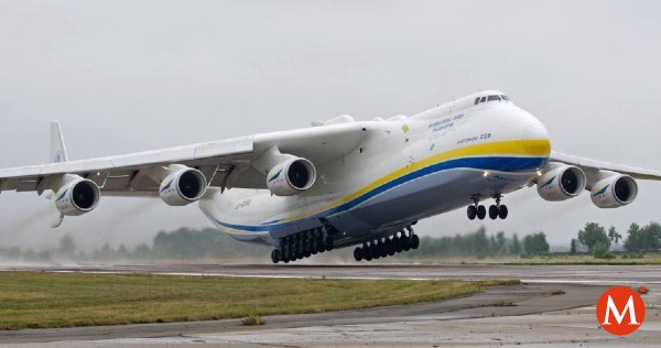 ¡Totalmente calcinado! #Rusia destruye el AN-225, el avión ucraniano más grande del mundo

Se calcula que la pérdida de la nave costará hasta tres mil millones de dólares y más de 5 años para en ser recuperada

mile.io/3smIKtb