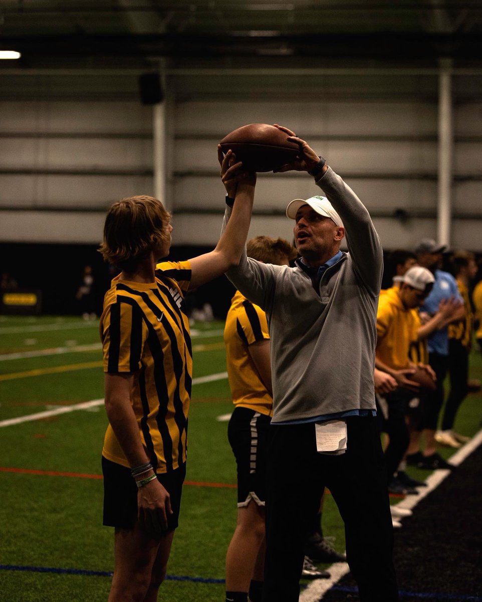 smithm_7's tweet photo. Thanks Mom and Dad and the great coaches @Elite11 for the awesome weekend!
@QBCoachMcEvoy @qbcoachshorty https://t.co/TZp9TKFqMI