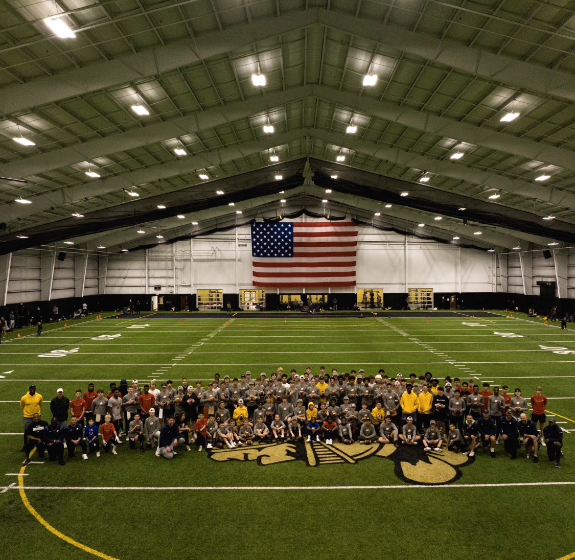 CoachJoeyKing's tweet photo. ⁦@Elite11⁩ camp is in the books!! See you guys again soon!! Best of luck to ALL of these young men in perfecting their craft! https://t.co/Kw8fxekgvc
