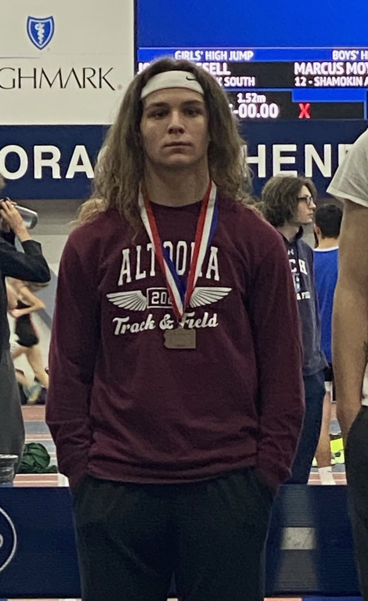 Ty Friedenberger finished 3rd in the triple jump to finish with two state medals! Look at the enthusiasm on his face! ⁦<a href="/AltoonaAthletic/">Altoona Athletics</a>⁩ ⁦<a href="/altoonastrength/">Altoona Speed and Strength</a>⁩ ⁦<a href="/AASDSuper/">AASD Superintendent</a>⁩