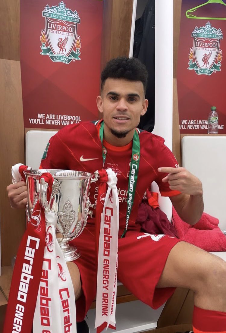 SamueILFC's tweet photo. Rejected Spurs to sign for us, made an instant impact in the team, and has his first trophy of many in only 6 games. 

Love him already. 🇨🇴⚡️ https://t.co/KuqtkAdd7P