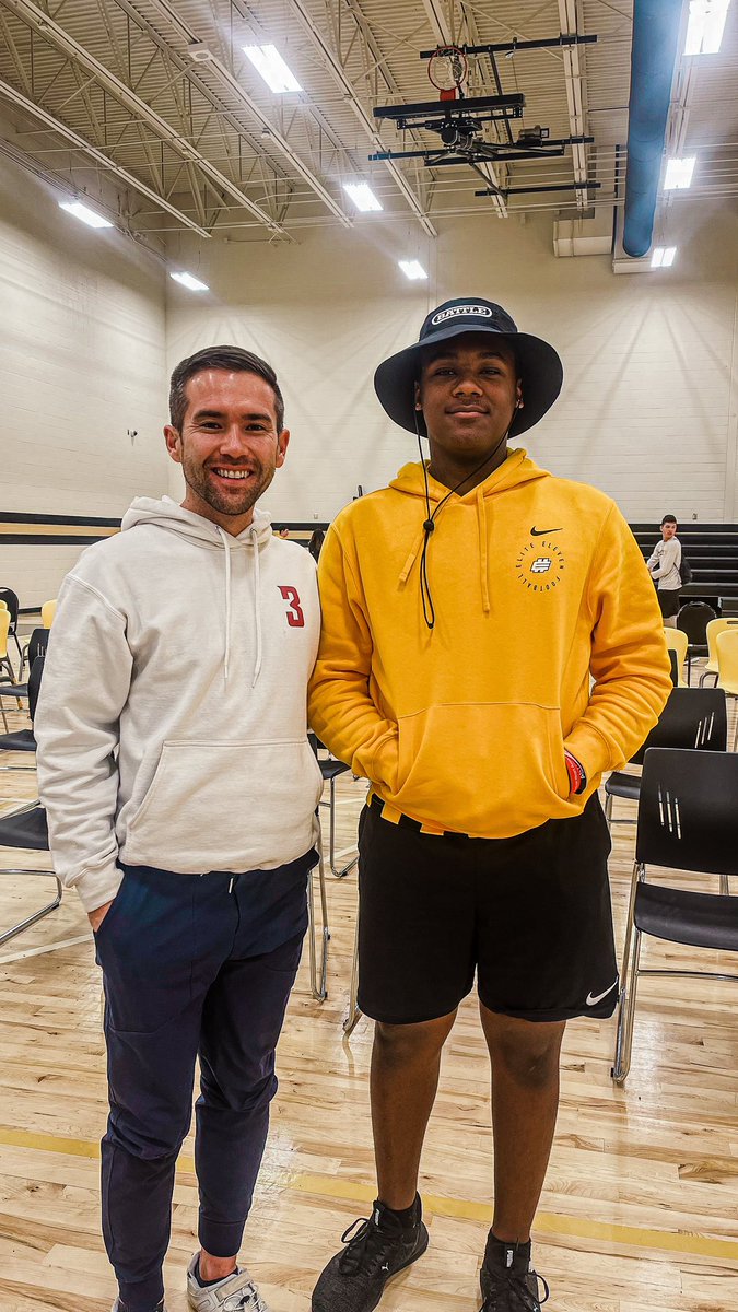 KahdenDavis's tweet photo. Thank you to @Stumpf_Brian and the entire @Elite11 staff for an amazing 3 days. So much to digest and apply! 

Servant Leadership is what being a true QB is all about. https://t.co/9Rc1MMxHmw