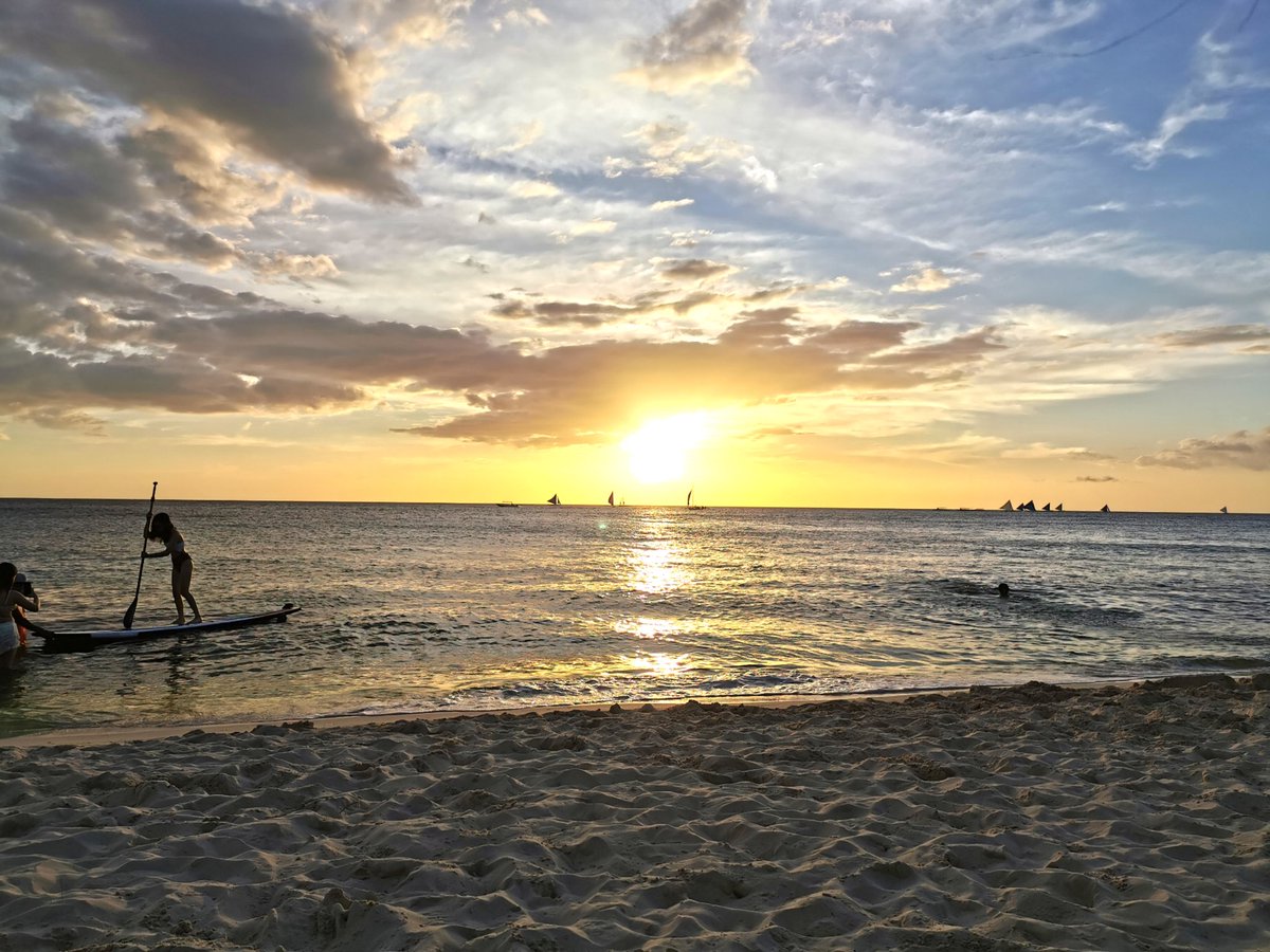 JercNFTArts's tweet photo. #view #boracay https://t.co/WXxnEeAy8G