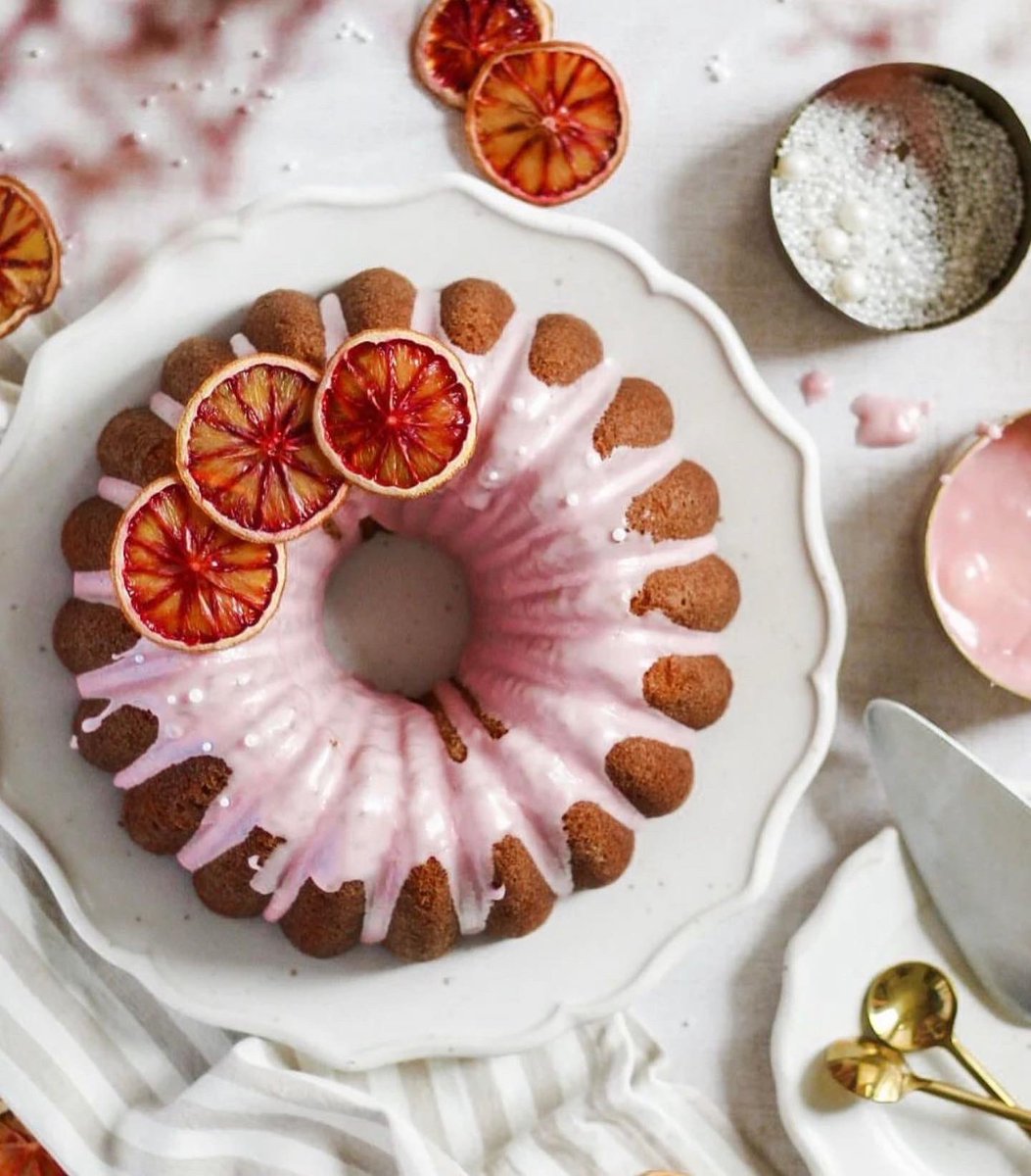 House_of_Coco's tweet photo. Finish your weekend RIGHT with this easy one tin bake 🍰
Our girl Debs has been rustling up this Blood Orange Bundt
An easy bake using seasonal ingredients. We had you at moist, right? #CocoKitchen https://t.co/KsgzQMIezx #Foodie #GBBO #Baking https://t.co/ocjeMaPaR3