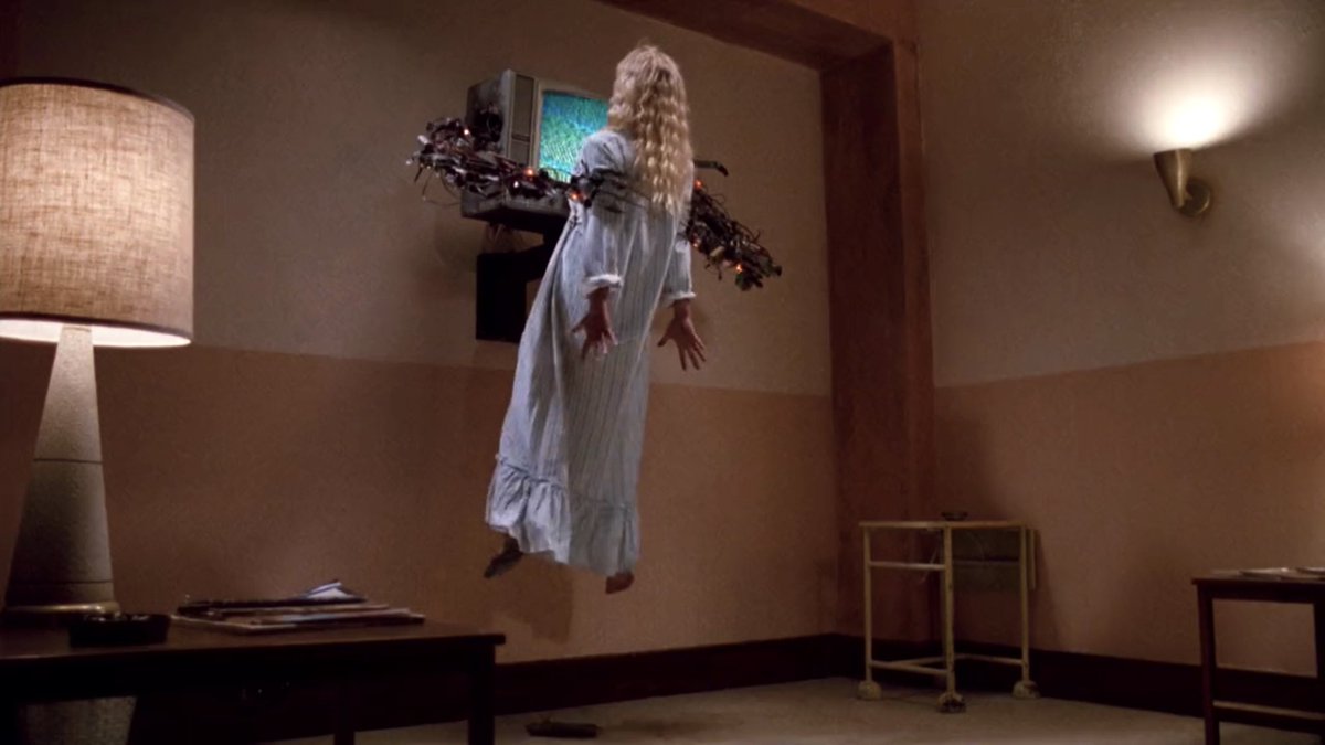 ErickLorinc's tweet photo. I’m forever thankful for A Nightmare on Elm Street 3’s emphasis on creativity and scope. 
Totally unique and its success allowed other horror films to go to bigger and crazier places. https://t.co/u48MkOvK35
