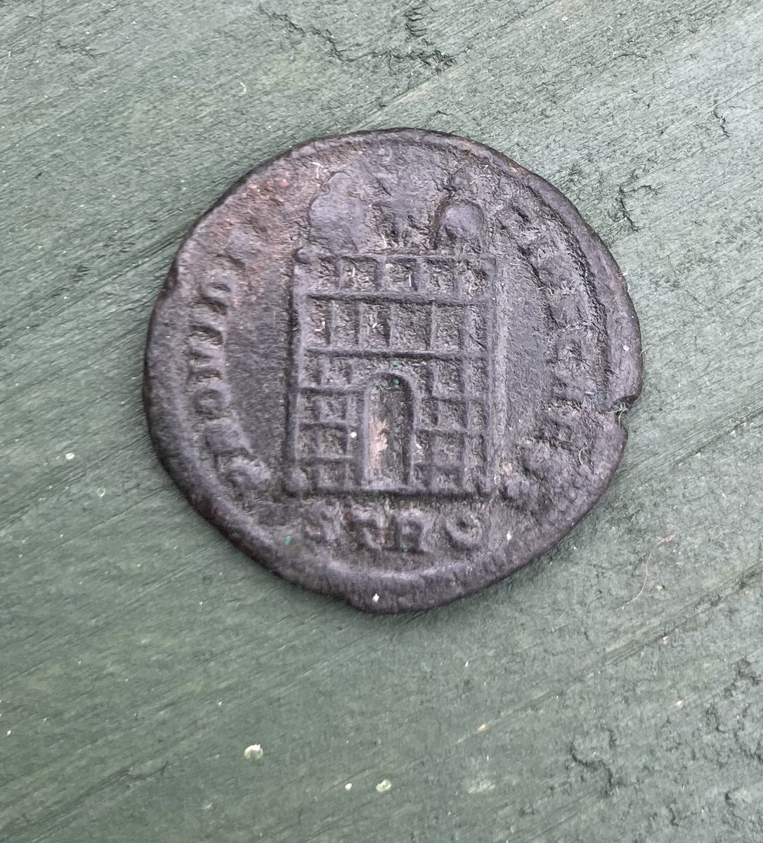 gregjlewis's tweet photo. By the way #coin fans, here are a few of them. Although we plotted and photographed the place they were found, Ted’s research into the #Roman coins themselves has not got far. So please share with anyone who knows about such things. He’d love to know more. https://t.co/A7EDLXWrWR